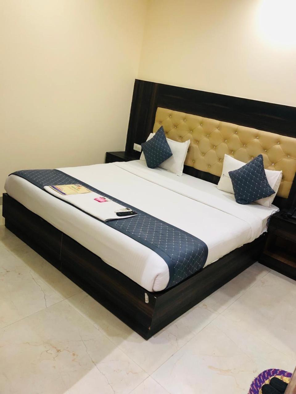 Hotel Ivy Plaza Near Igi Airport Nowe Delhi Zewnętrze zdjęcie
